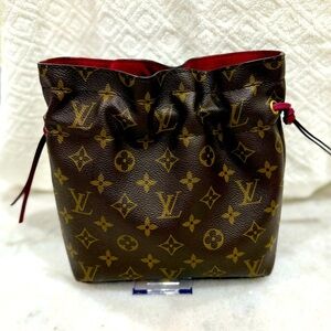 LOUIS VUITTON RARE Monogram Pouch Noe